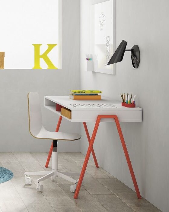 Bureau Nidi Vanny