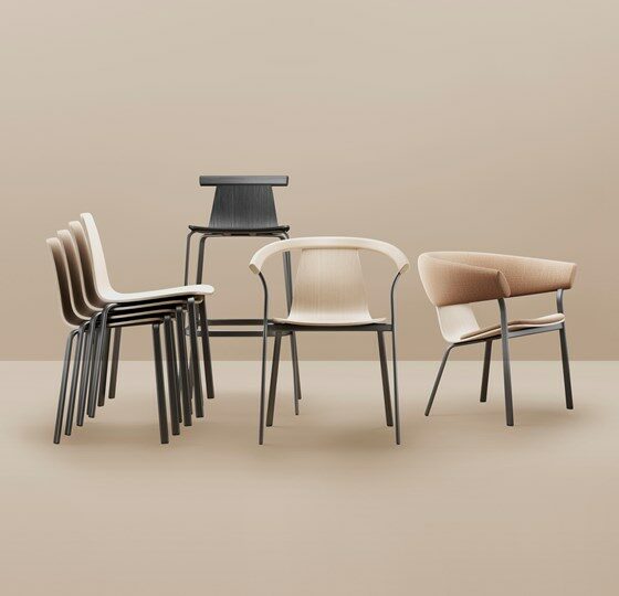 Le bridge ATAL d’Alki allie le bois, le métal et le rembourrage pour votre salle à manger ou votre bureau