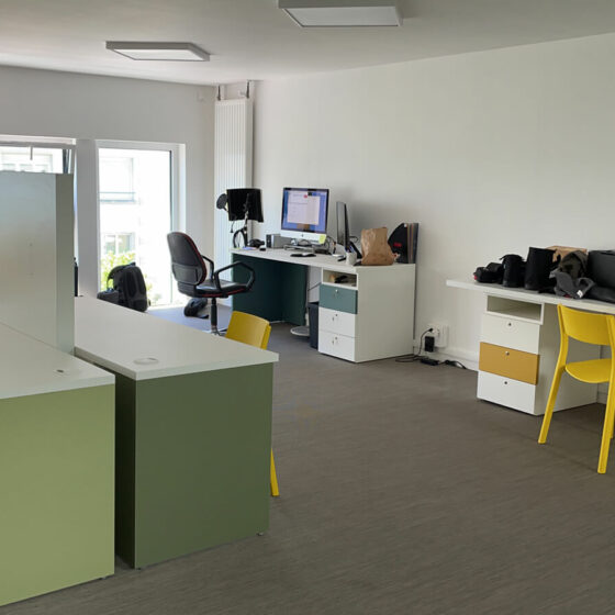 Aménagement d'un plateau de bureaux avec le mobilier personnalisable de Nidi